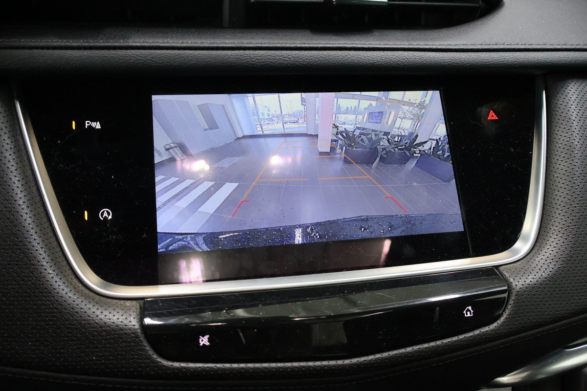 2022 Cadillac XT5 - Image 15