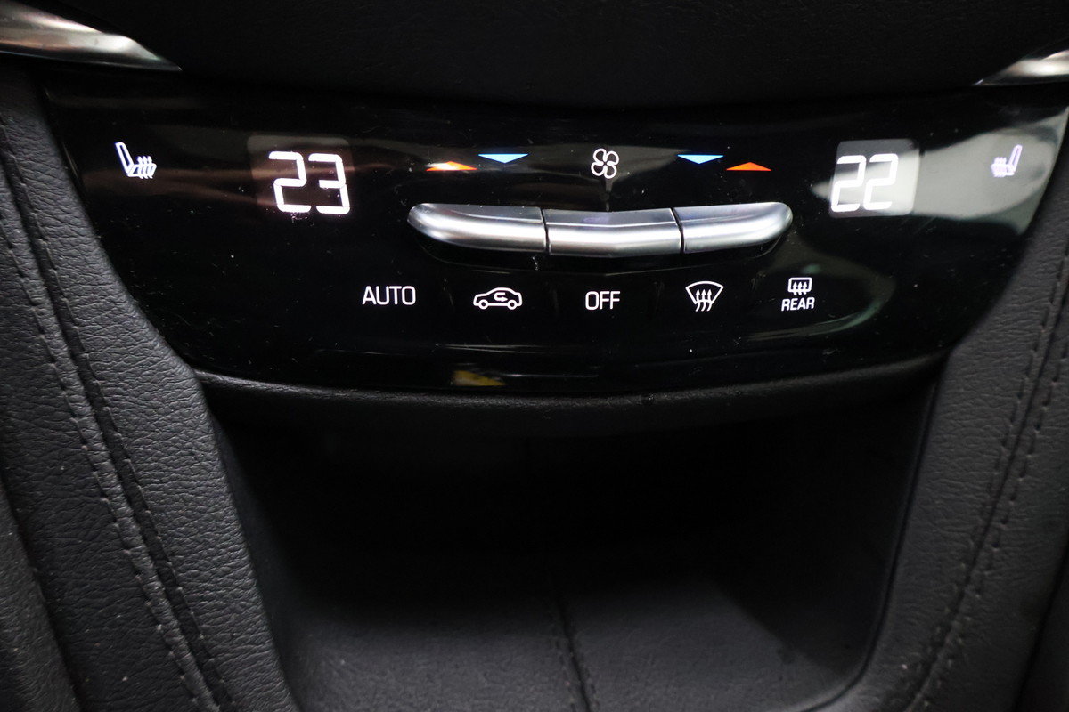 2022 Cadillac XT5 - Image 18