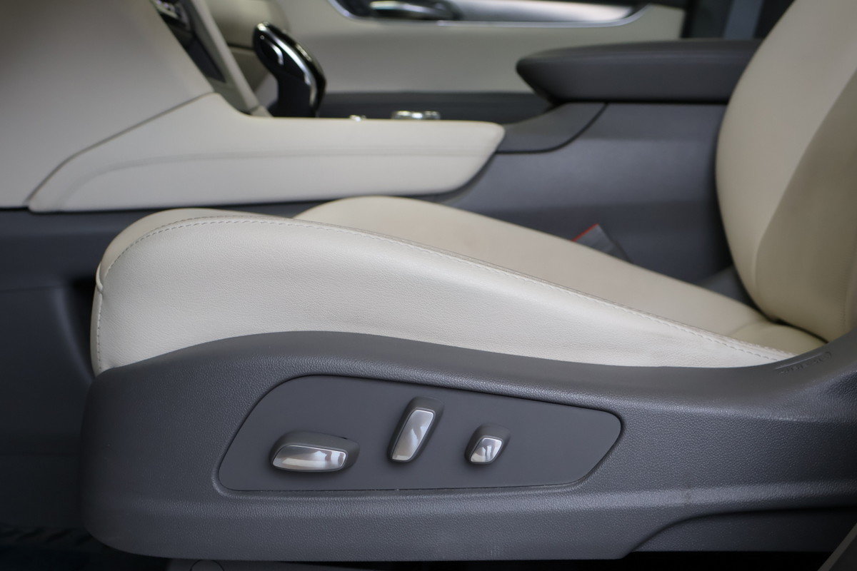 2020 Cadillac XT5 - Image 7