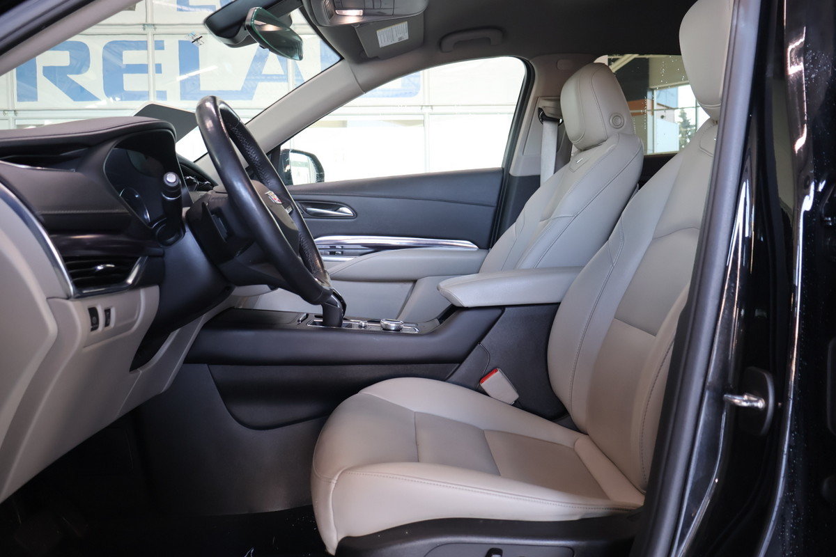 2022 Cadillac XT4 - Image 2