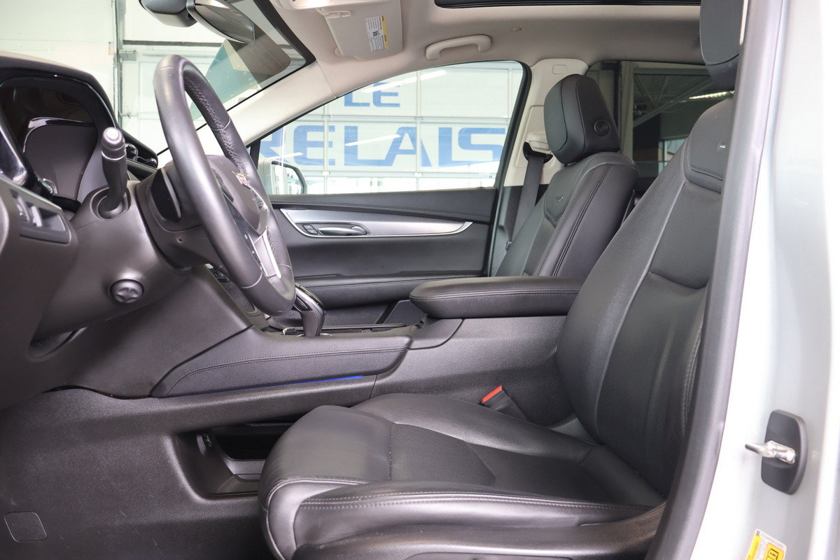 2019 Cadillac XT5 - Image 2