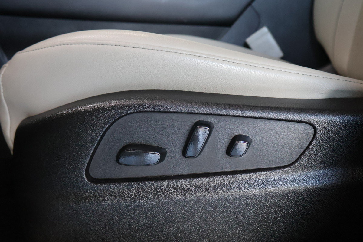 2019 Cadillac XT4 - Image 6