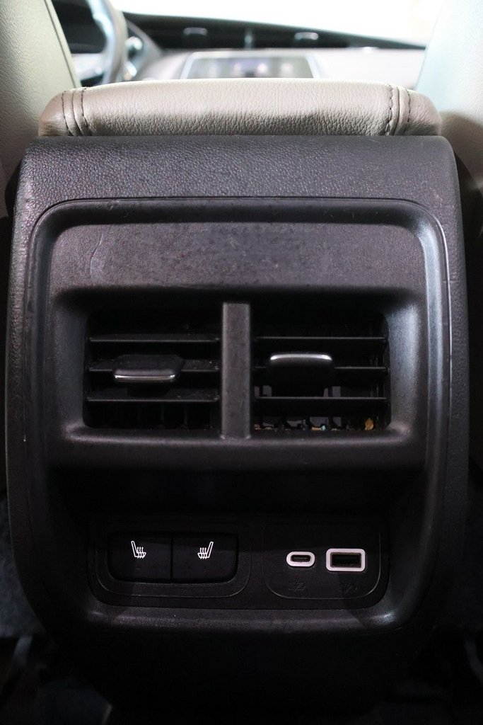 2019 Cadillac XT4 - Image 21