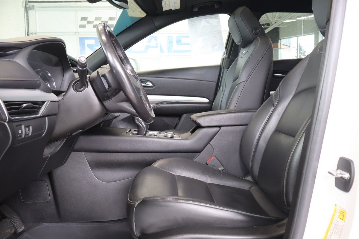 2019 Cadillac XT4 - Image 2