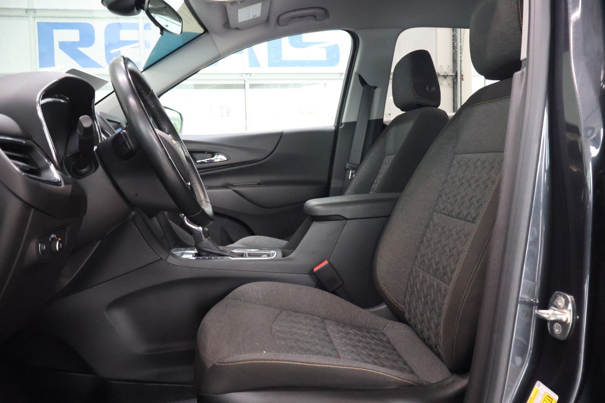 2023 Chevrolet Equinox - Image 2