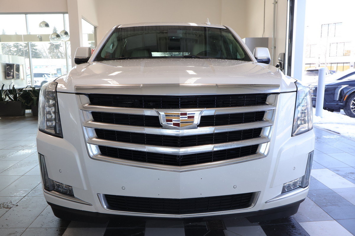 2018 Cadillac Escalade ESV - Image 9