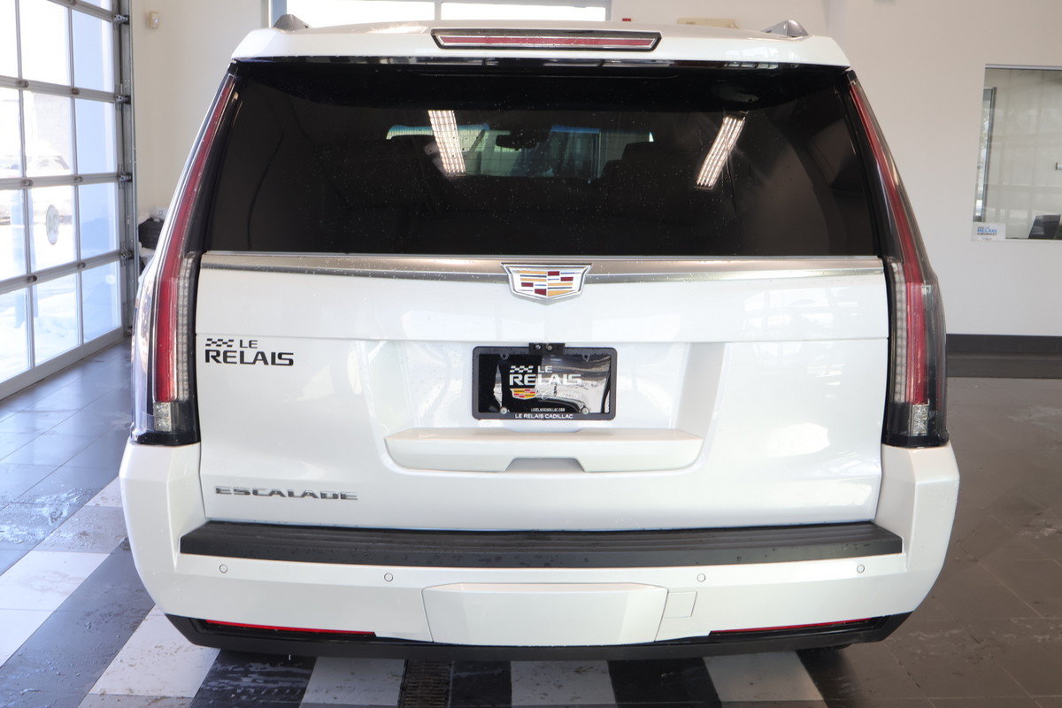 2018 Cadillac Escalade ESV - Image 24