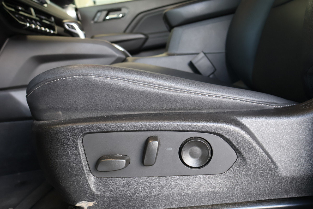 2024 Chevrolet Colorado - Image 6