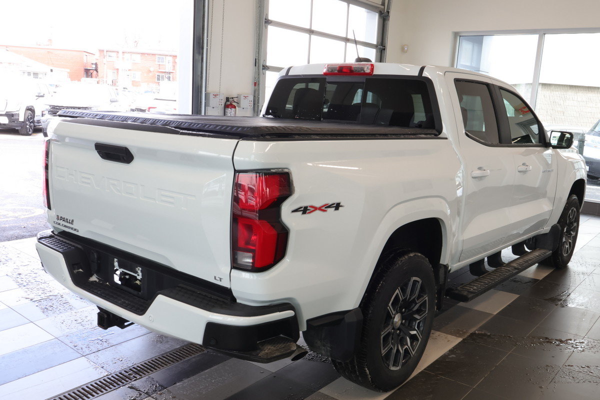 2024 Chevrolet Colorado - Image 21