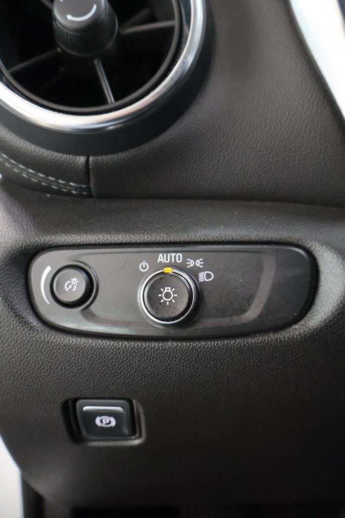 2021 Chevrolet Blazer - Image 18