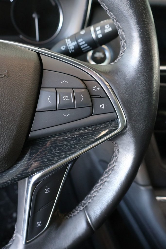 2022 Cadillac XT5 - Image 14