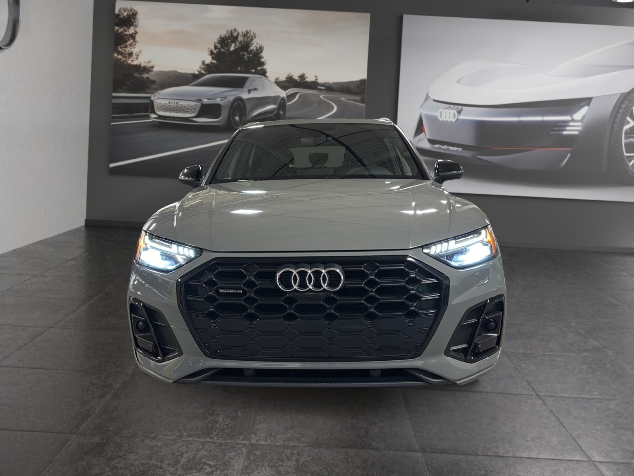 2021 Audi Q5 - Image 2