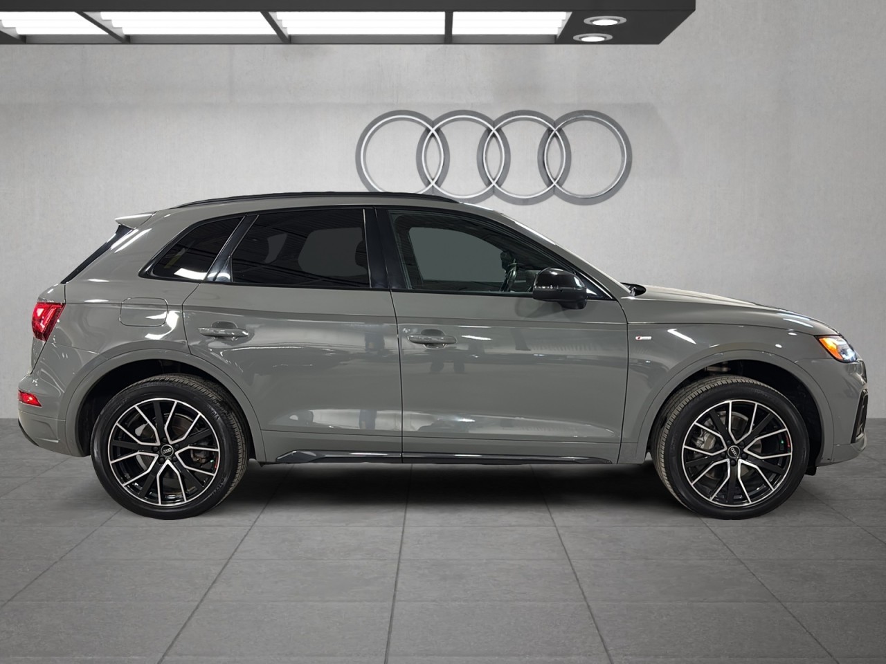 2021 Audi Q5 - Image 4