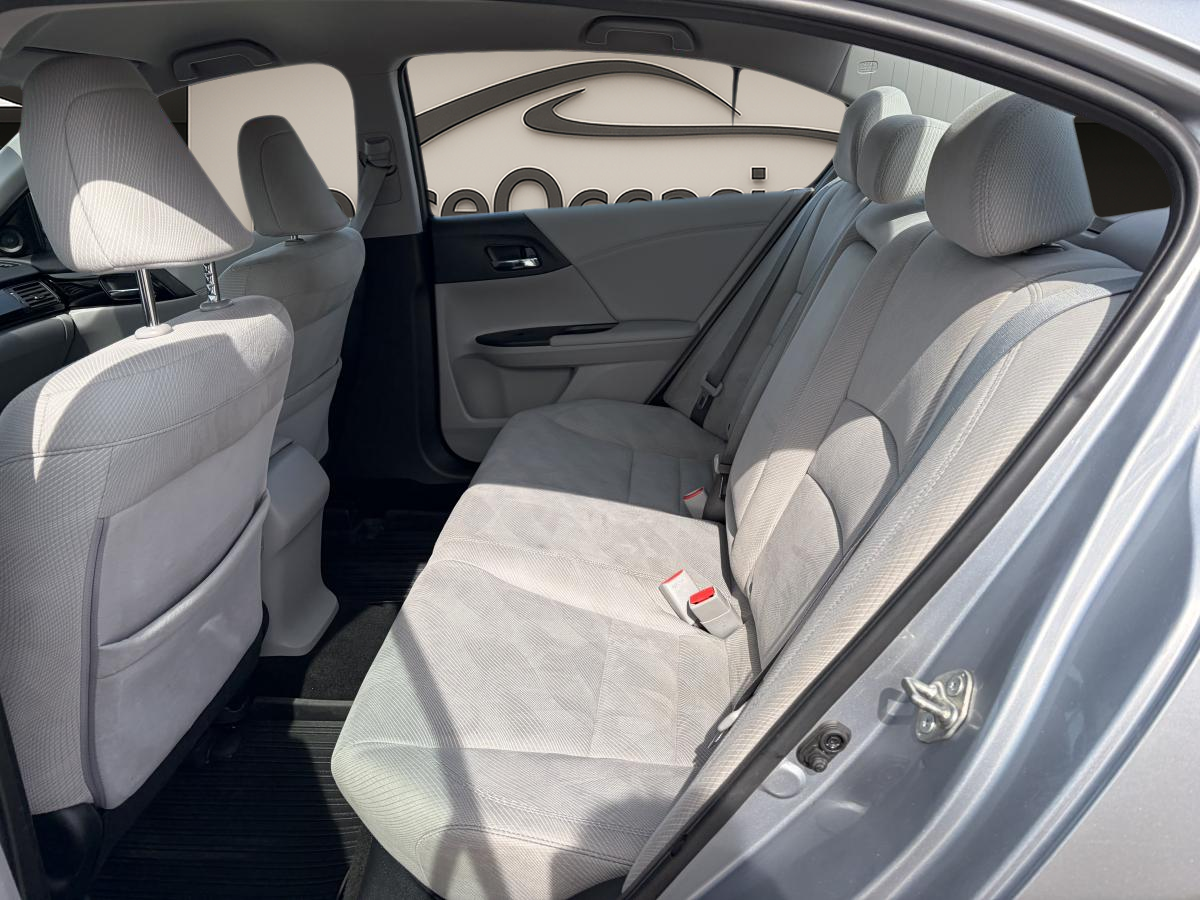 2017 Honda Accord Sedan - Image 8