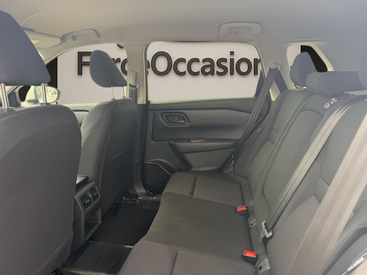 2025 Nissan Rogue - Image 7