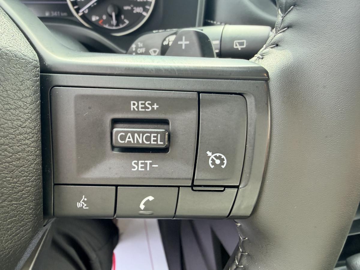 2025 Nissan Rogue - Image 14