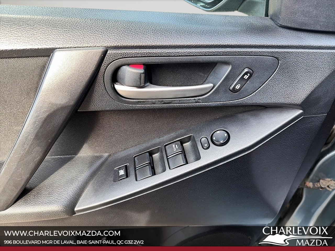 2012 Mazda Mazda3 - Image 11