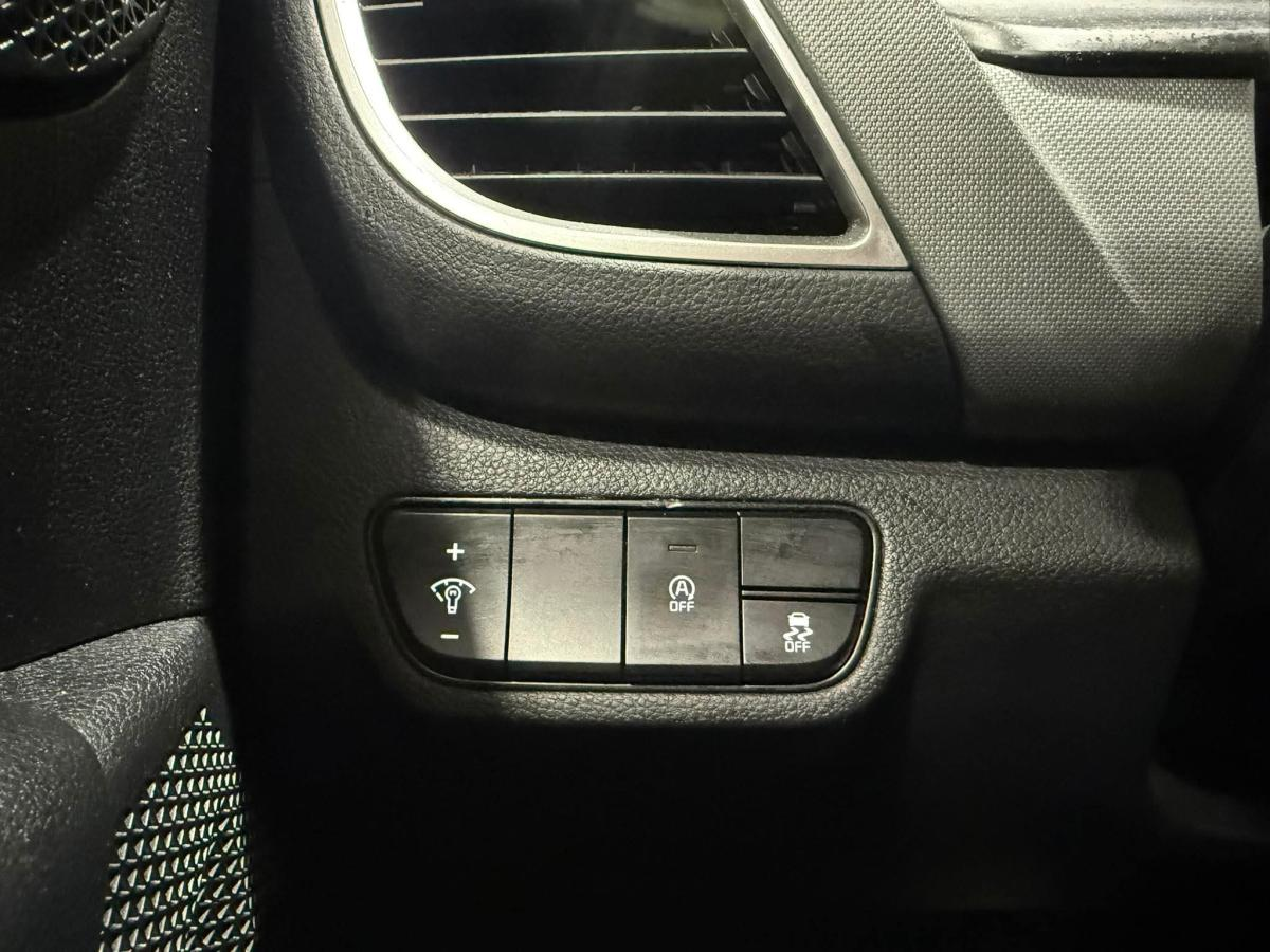 2024 Kia Seltos - Image 18