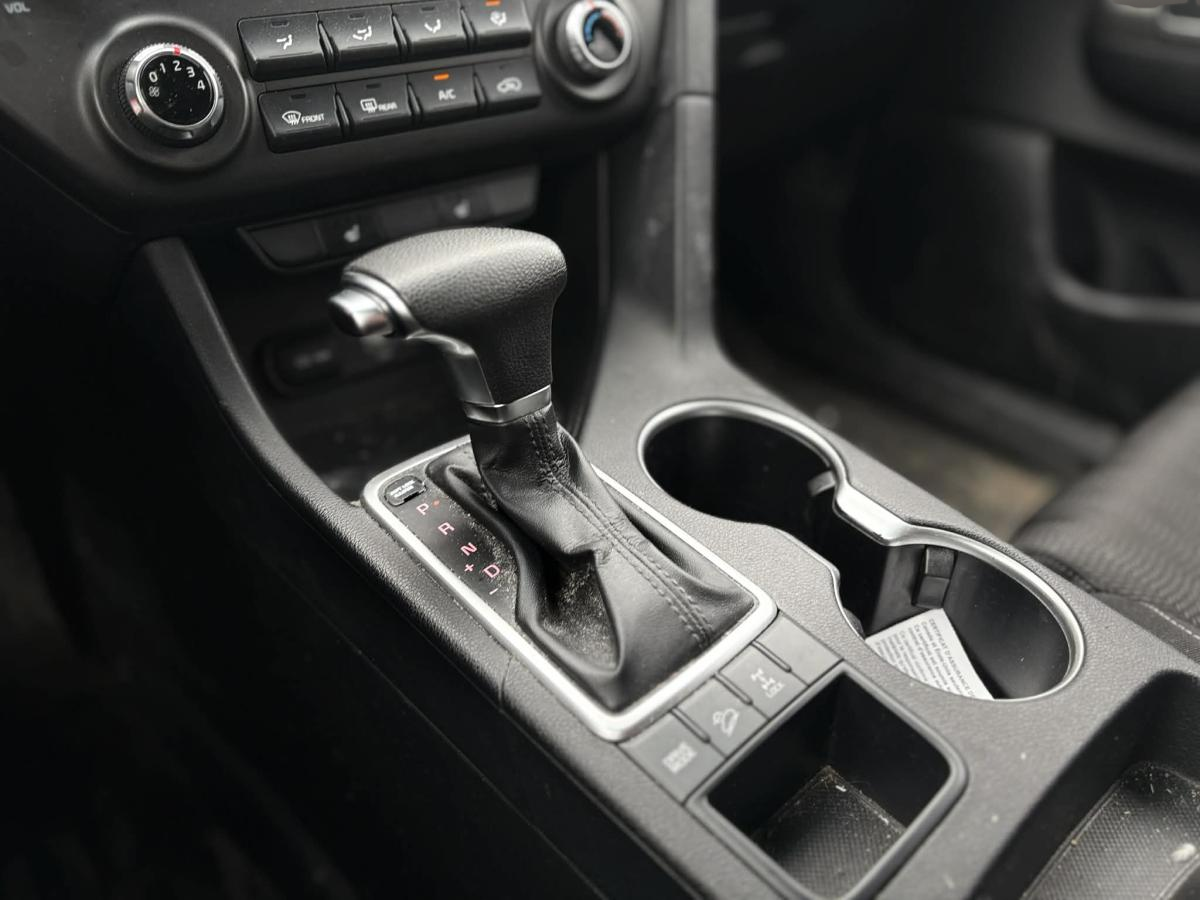 2020 Kia Sportage - Image 17