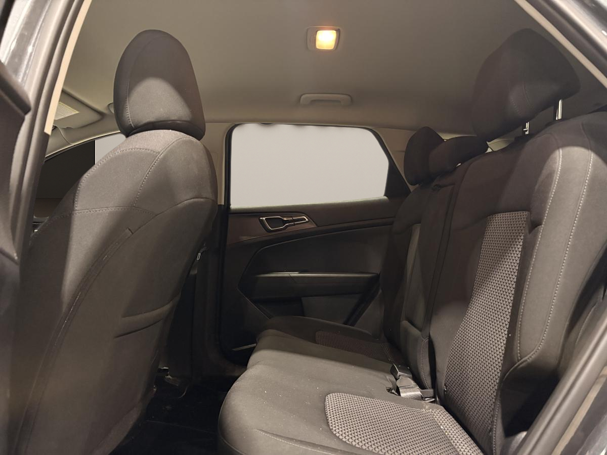 2023 Kia Sportage - Image 6