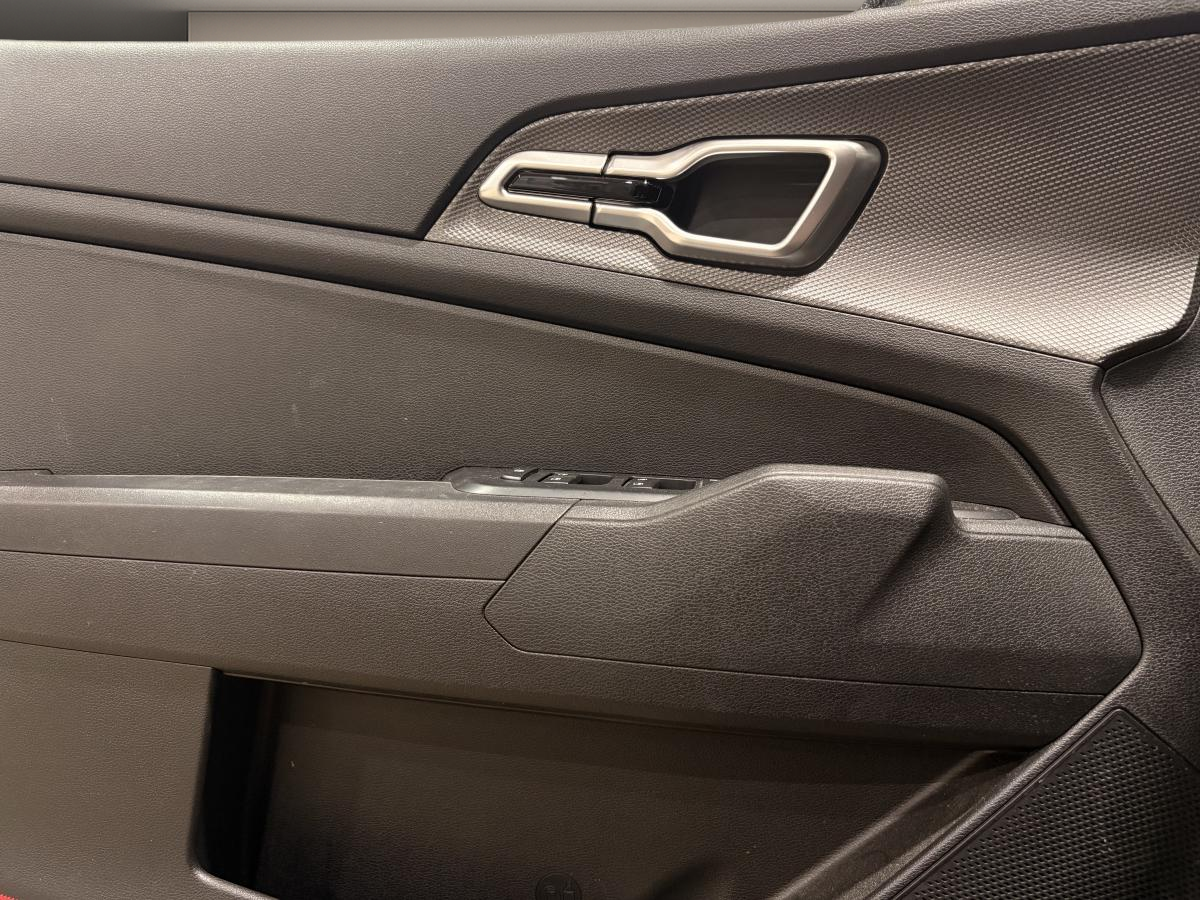 2023 Kia Sportage - Image 18