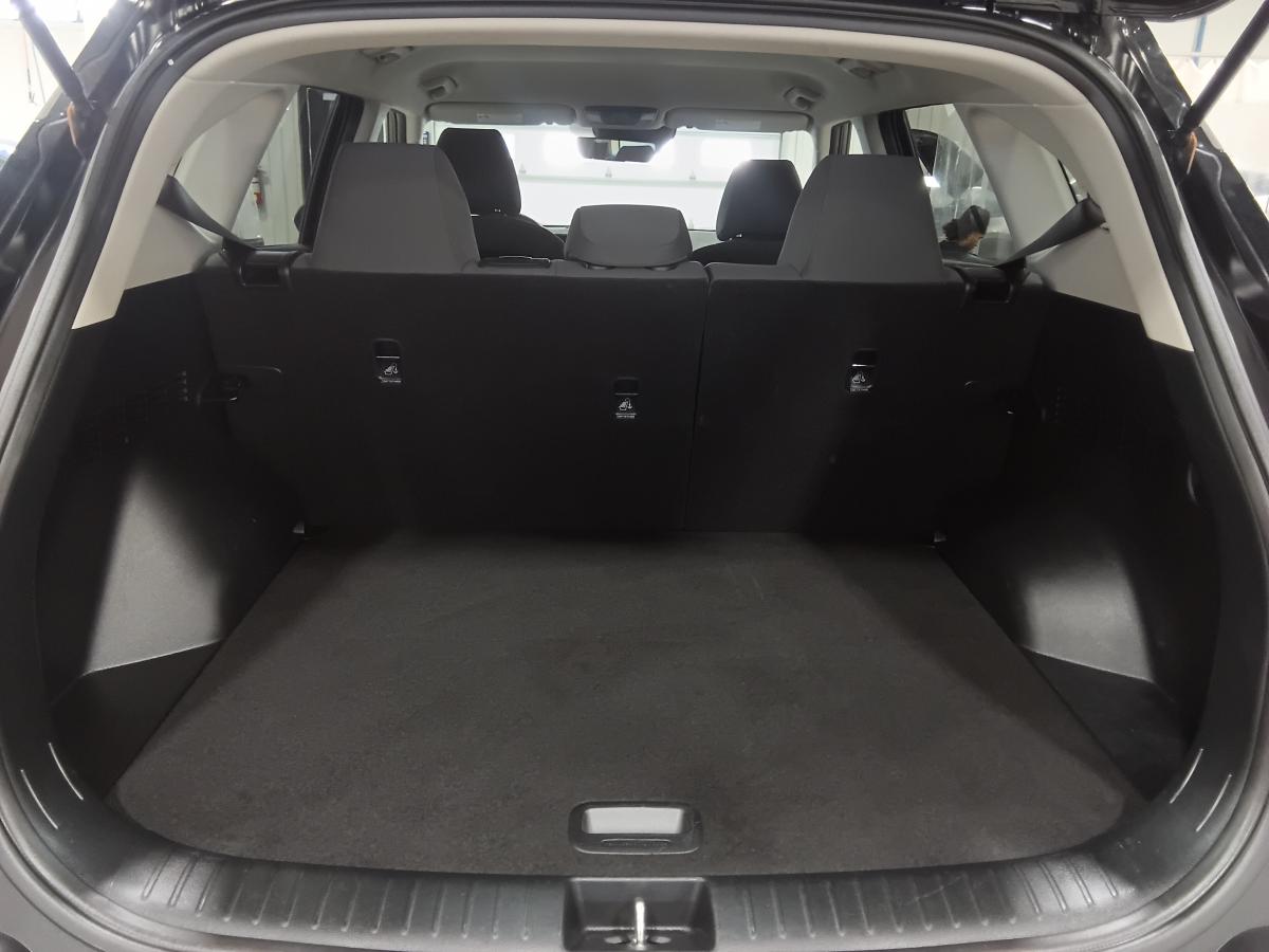 2024 Kia Seltos - Image 32