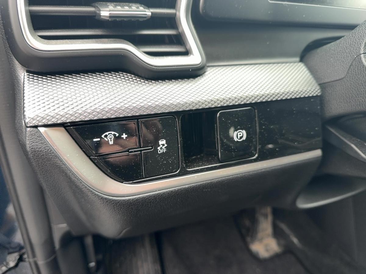 2023 Kia Sportage - Image 11