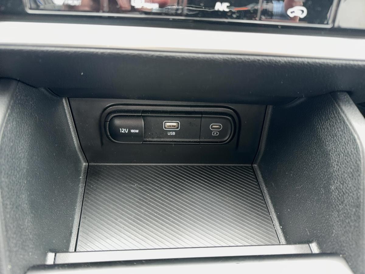 2023 Kia Sportage - Image 22