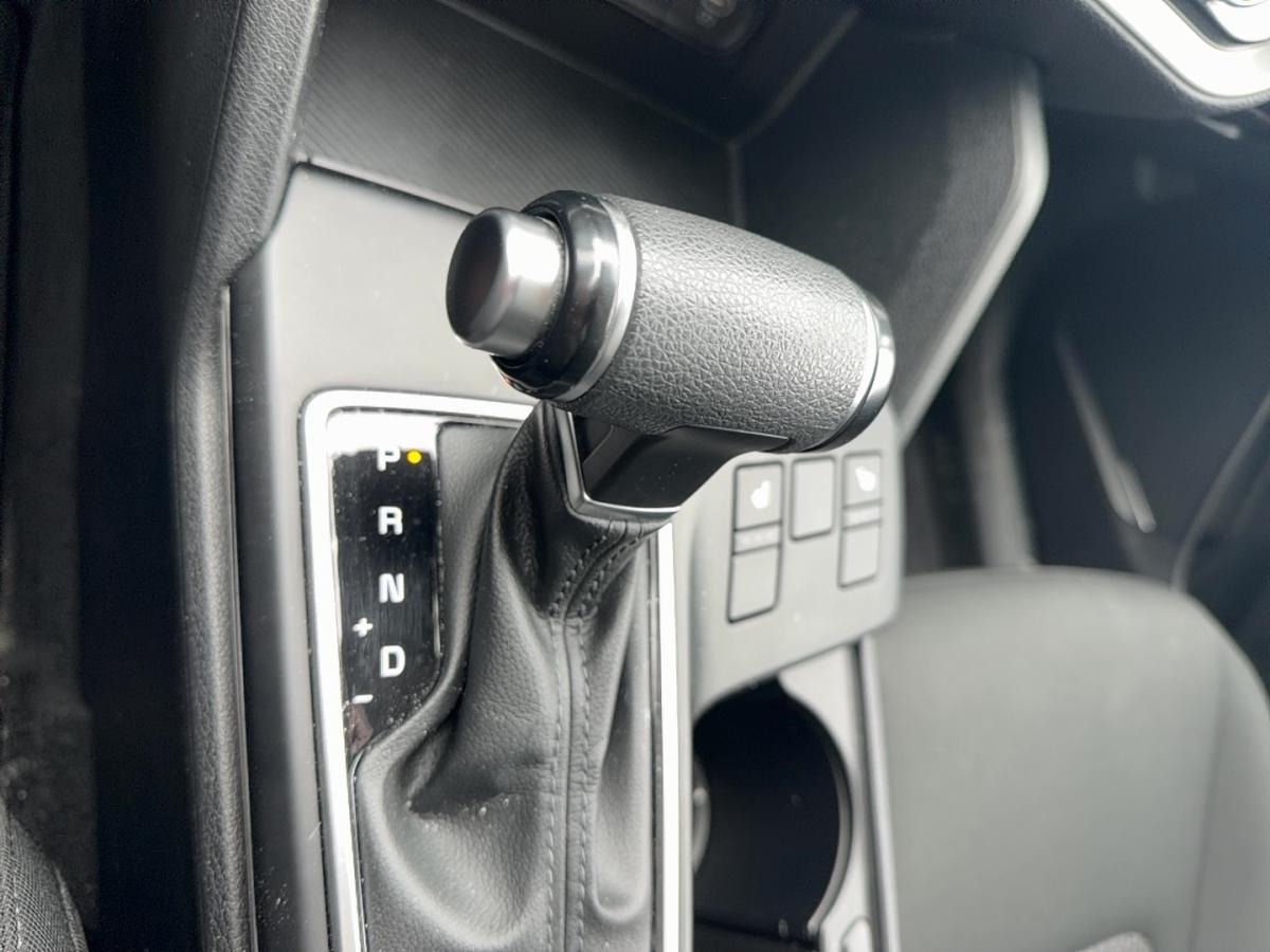 2023 Kia Sportage - Image 25