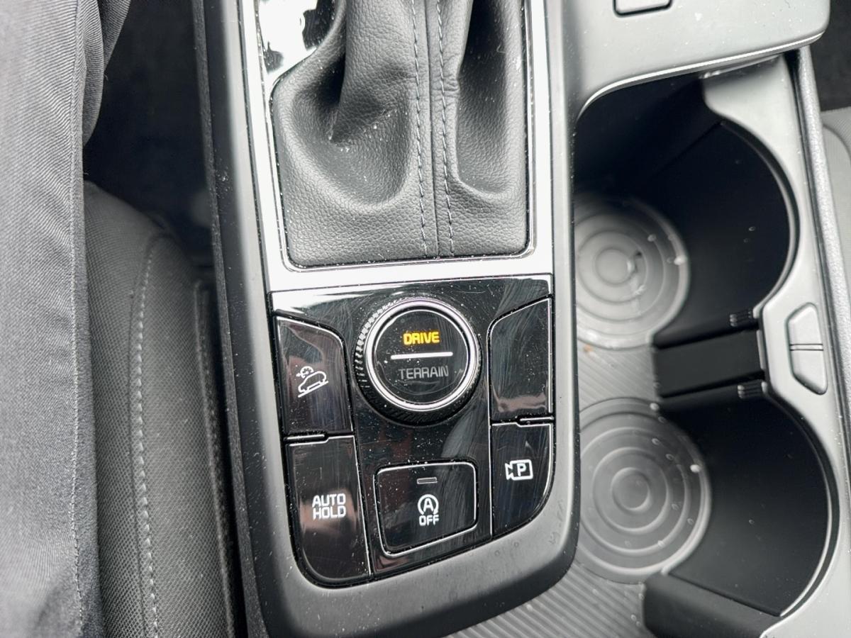 2023 Kia Sportage - Image 26