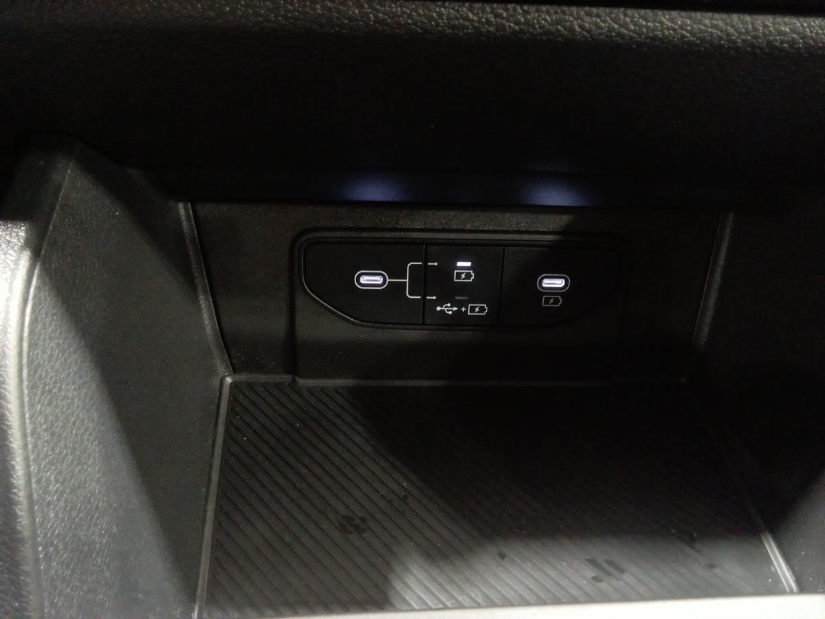 2026 Kia Sportage - Image 23