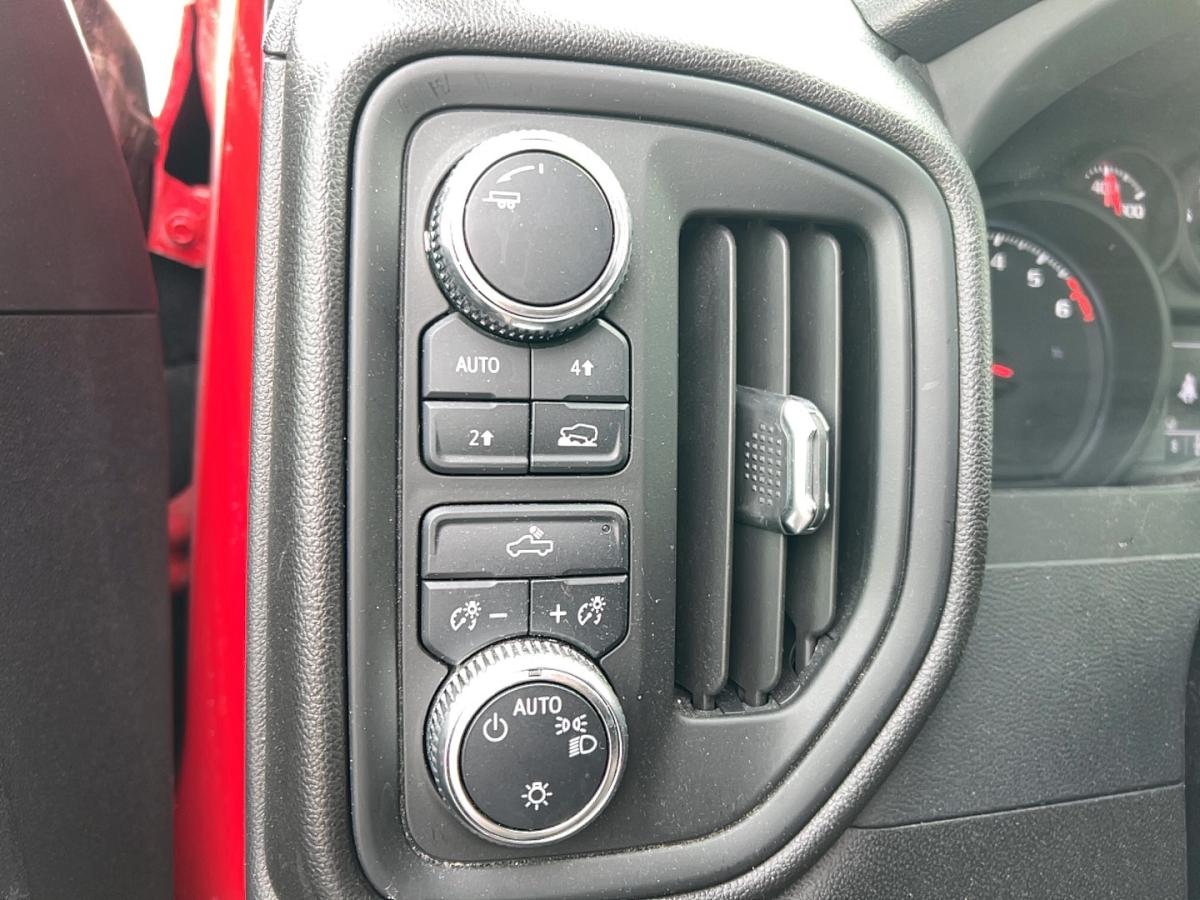 2024 GMC Sierra 1500 - Image 12