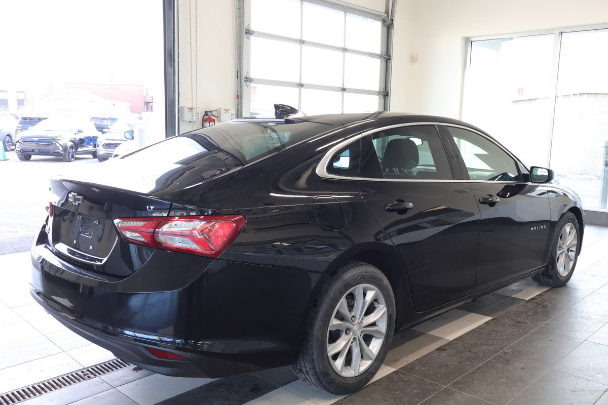 2019 Chevrolet Malibu - Image 25