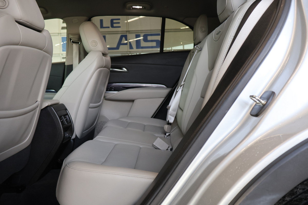 2022 Cadillac XT4 - Image 23