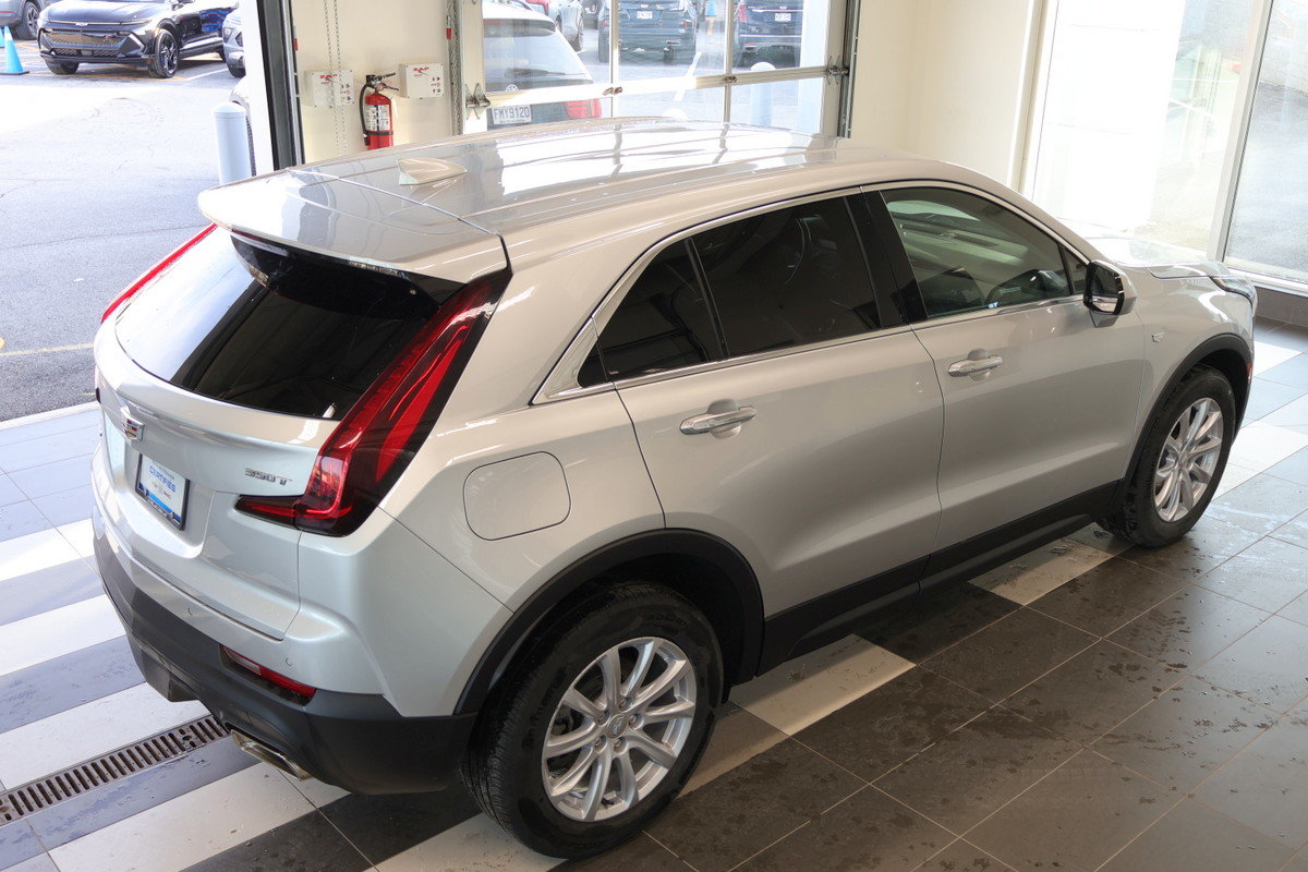 2022 Cadillac XT4 - Image 27