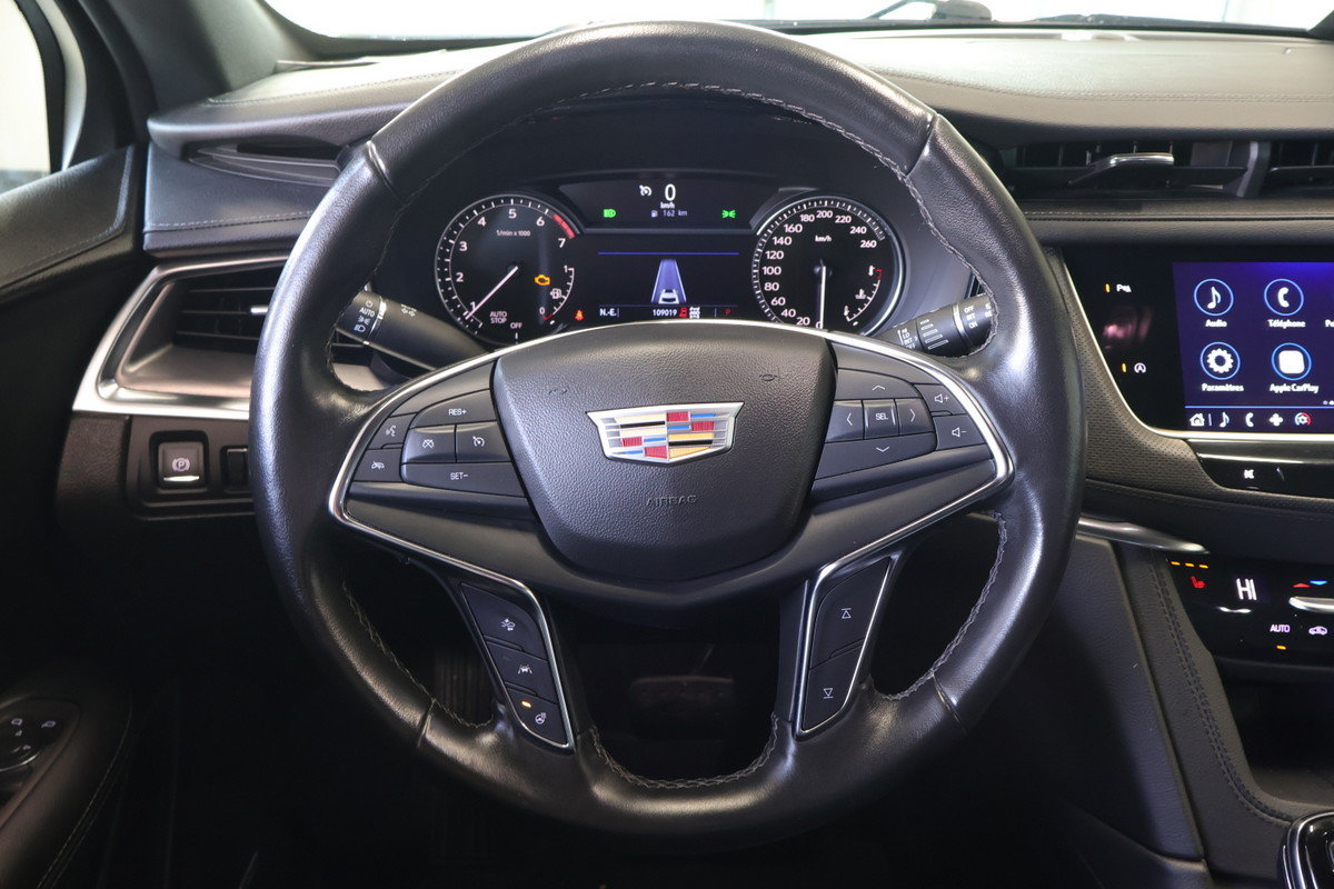 2022 Cadillac XT5 - Image 14