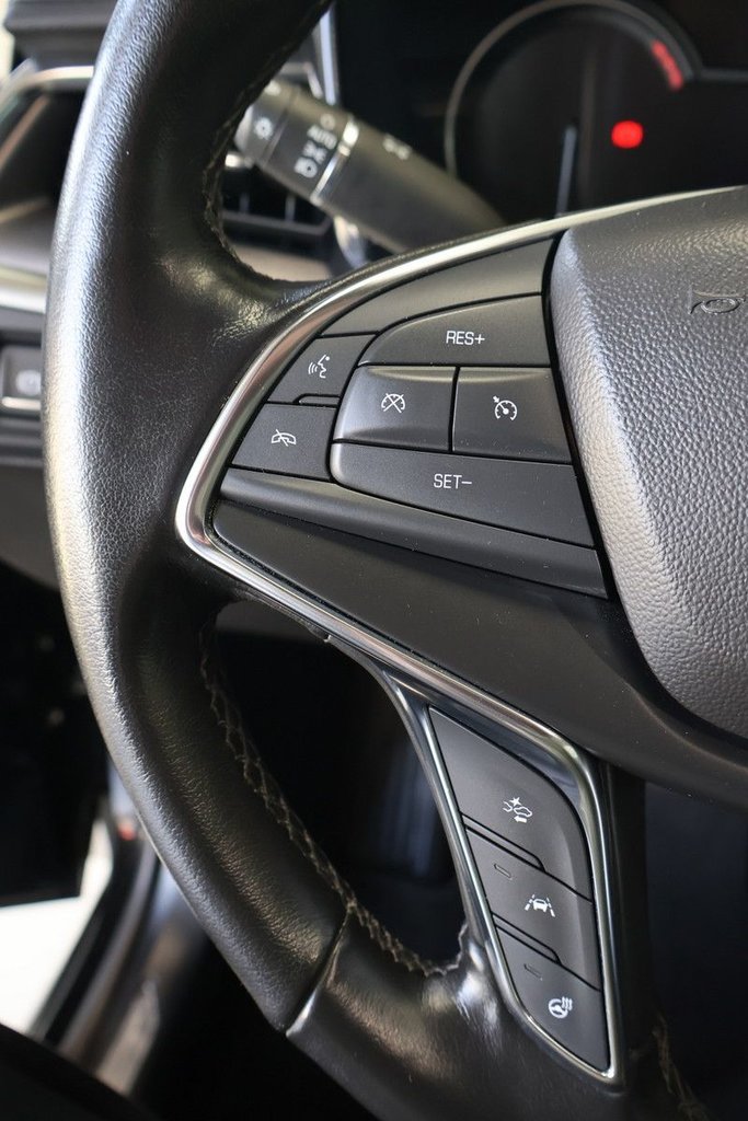 2022 Cadillac XT5 - Image 15