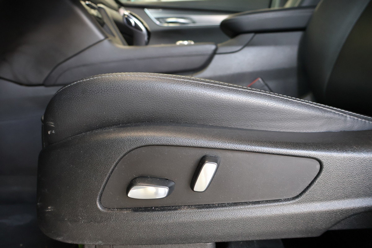 2020 Cadillac XT5 - Image 11