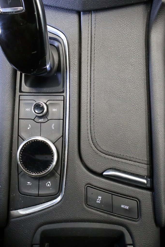 2020 Cadillac XT5 - Image 19