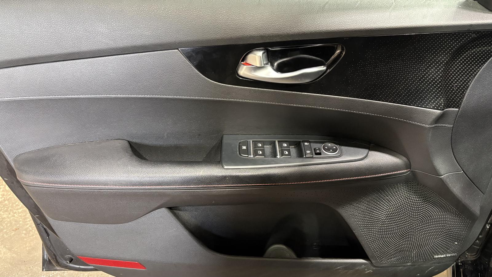 2021 Kia Forte - Image 9