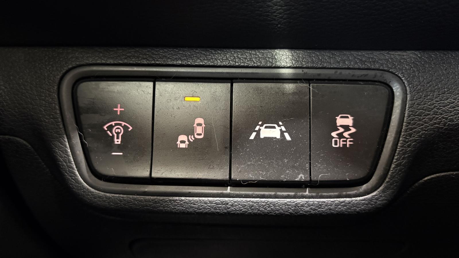 2021 Kia Forte - Image 17