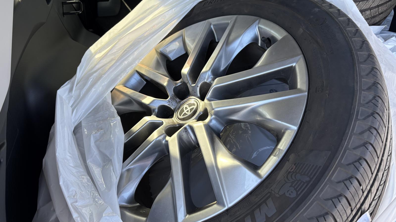 2023 Toyota RAV4 - Image 6