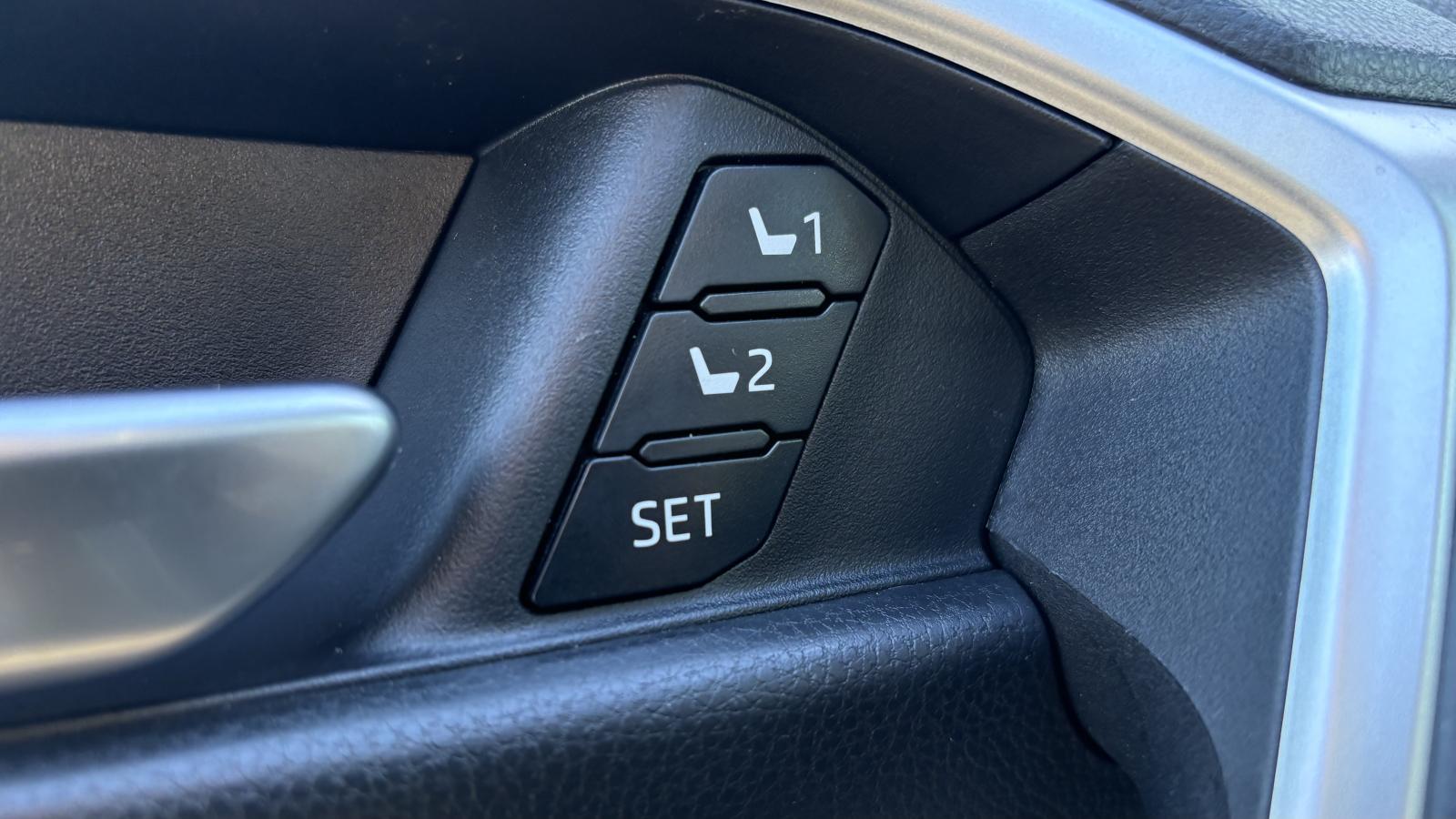 2023 Toyota RAV4 - Image 14