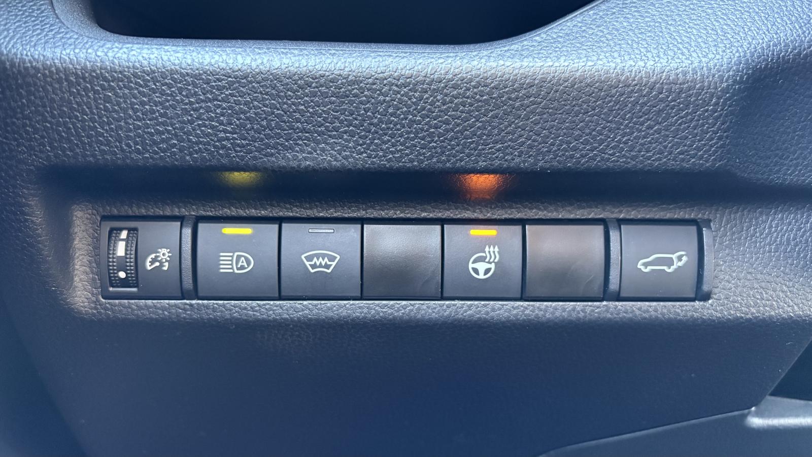 2023 Toyota RAV4 - Image 20