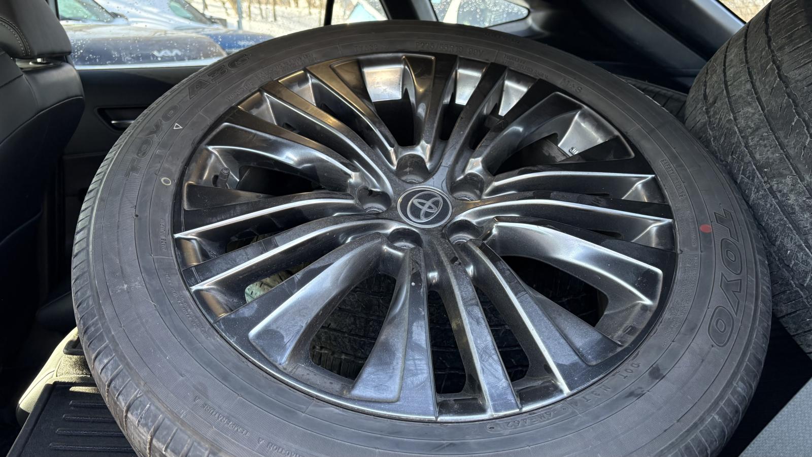 2021 Toyota Venza - Image 5