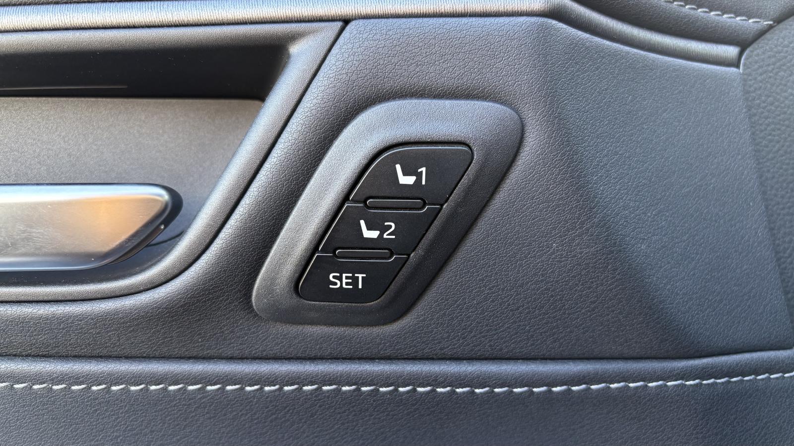 2021 Toyota Venza - Image 13