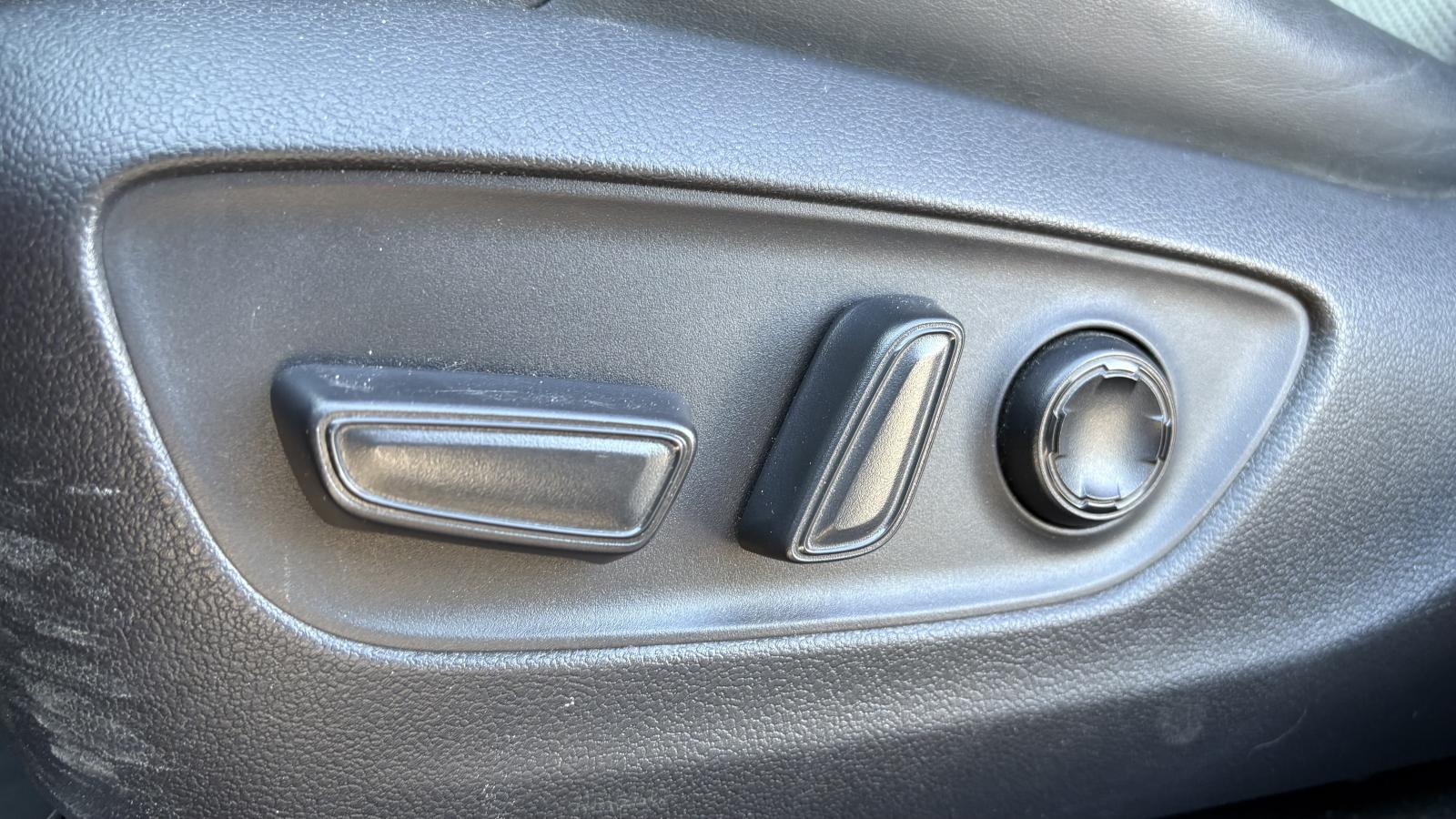 2021 Toyota Venza - Image 14