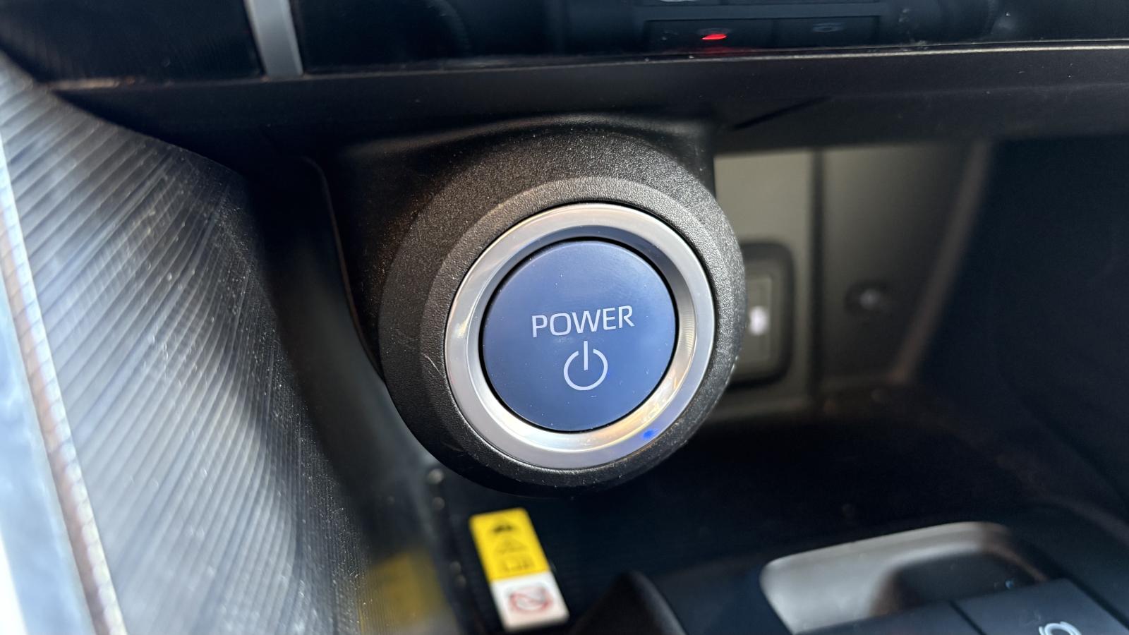 2021 Toyota Venza - Image 28