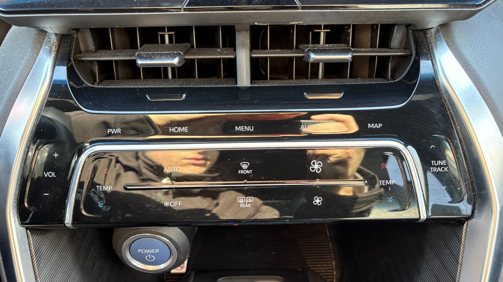 2021 Toyota Venza - Image 29