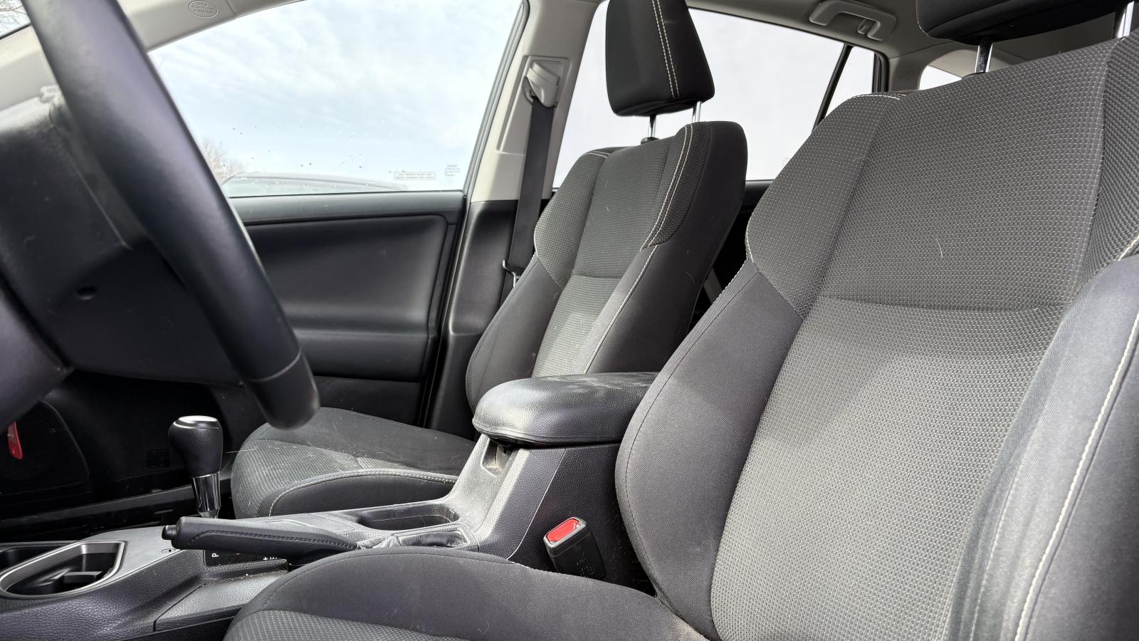 2016 Toyota RAV4 - Image 14